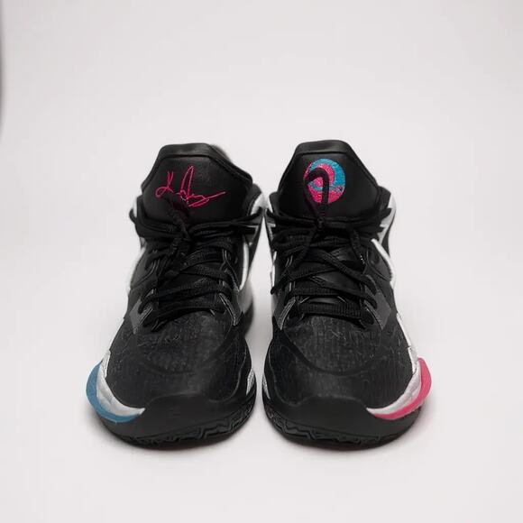 Nike Kyrie Infinity 8.5Y (Women’s 10 / Men’s 8.5) Basketball Shoes - Picture 1 of 8